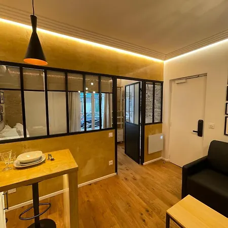 Apartment Cozy Loft Montmartre Place Des Abbesses Sacre Coeur Paris